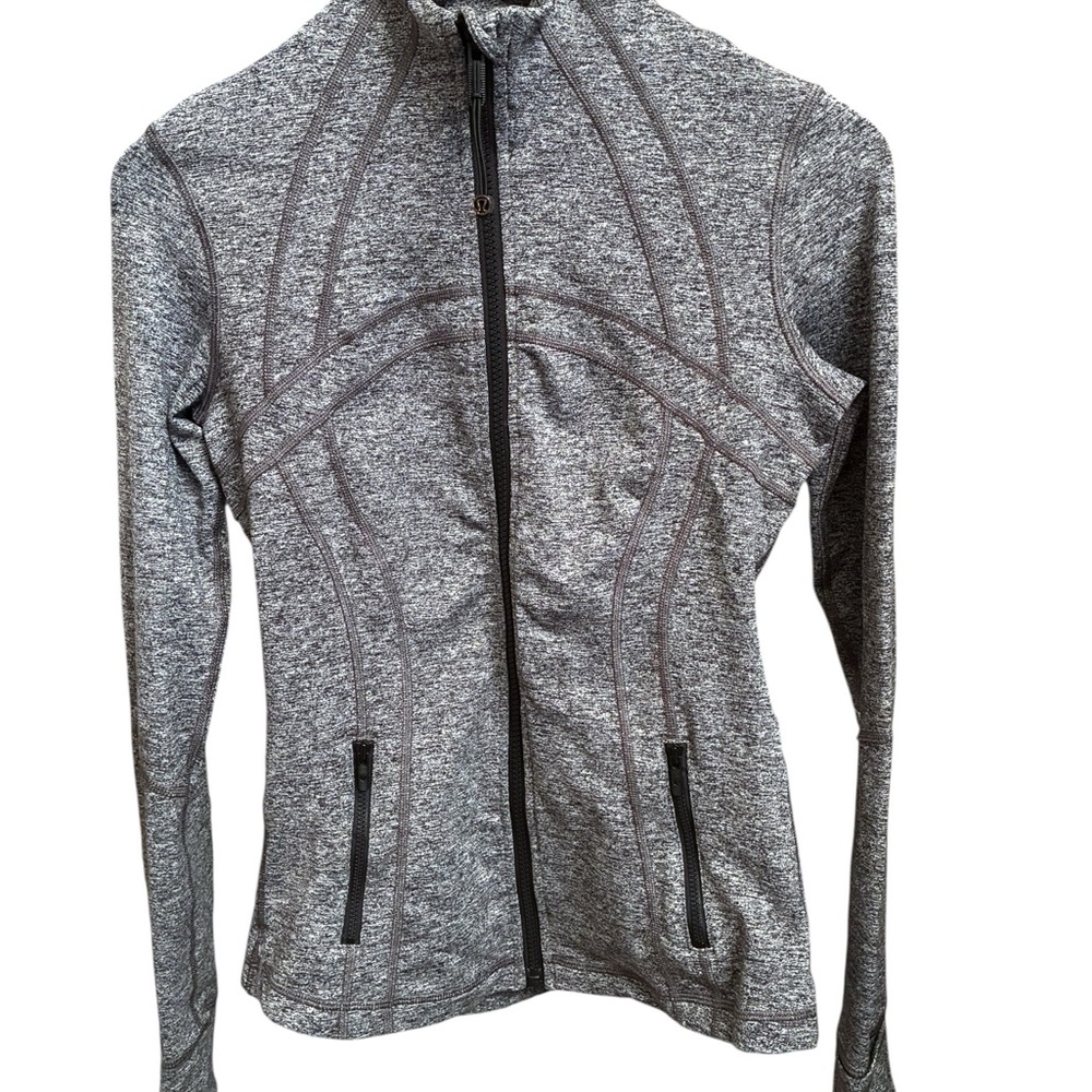 NWOT Lululemon Define Jacket
Inverted Space Dye Camo Seal Grey Deep Coal Size: 4 - Picture 6 of 8